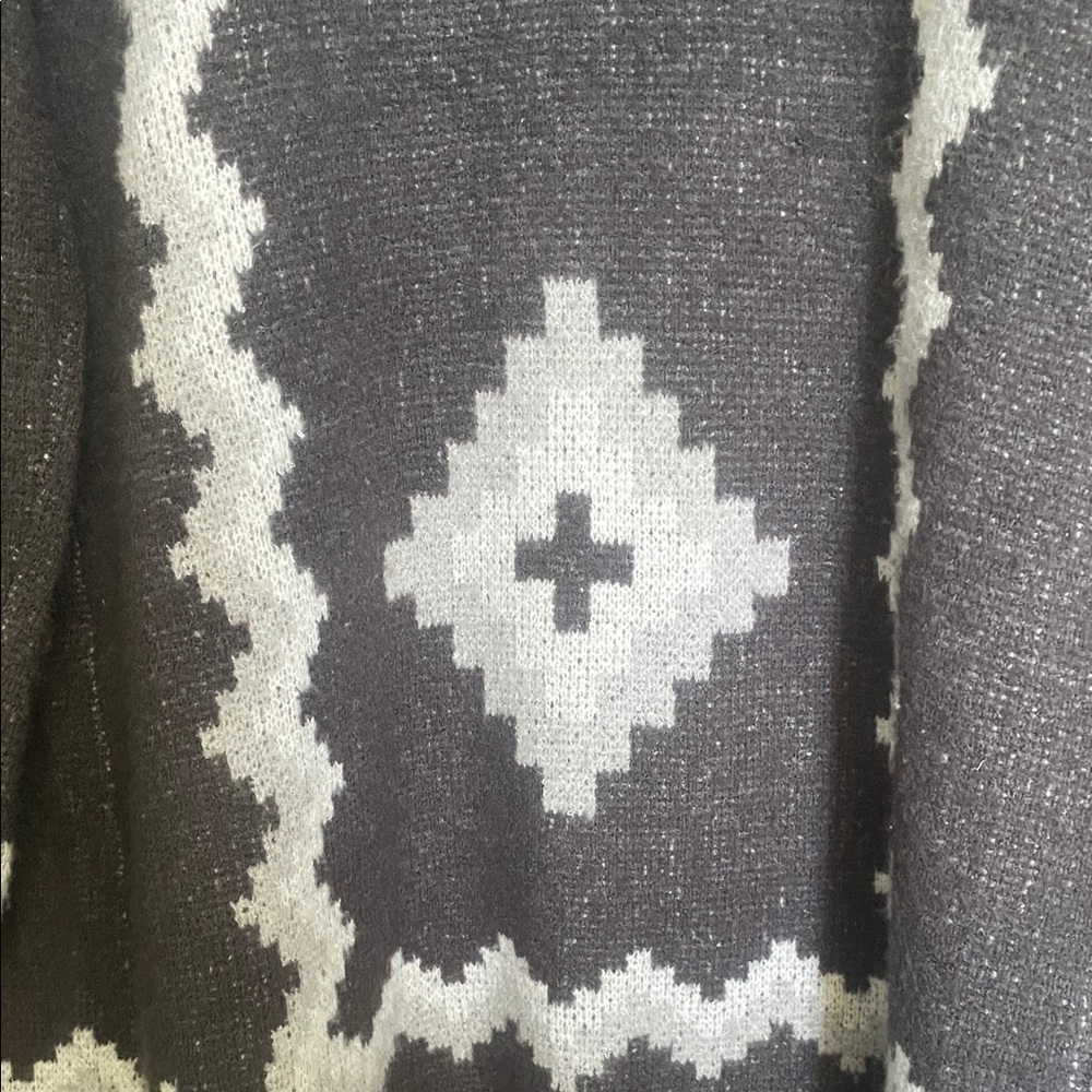 Chic Open Front Cardigan with Geometric Design - Picture 10 of 10